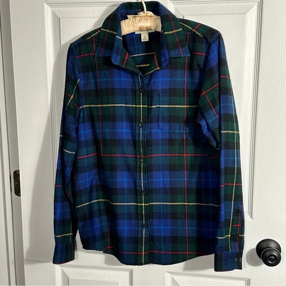 LL Bean women’s relaxed fit flannel shirt, size small, 100% cotton - Picture 1 of 8